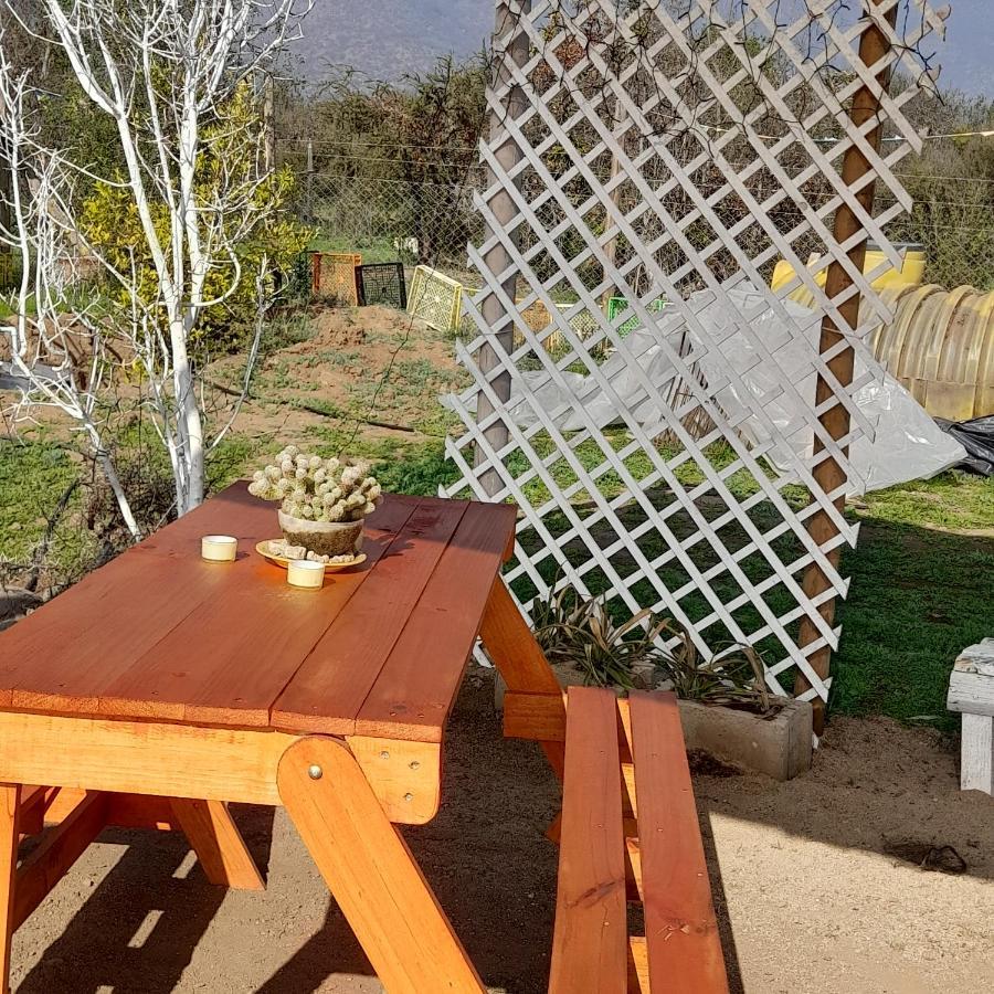 Entre Tizones Y Brujos Pension Olmué Buitenkant foto